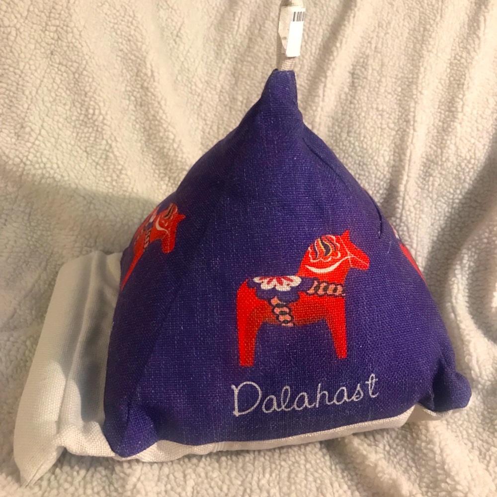 Dalahast Kids Design Cushion Stand for IPad,Tablet